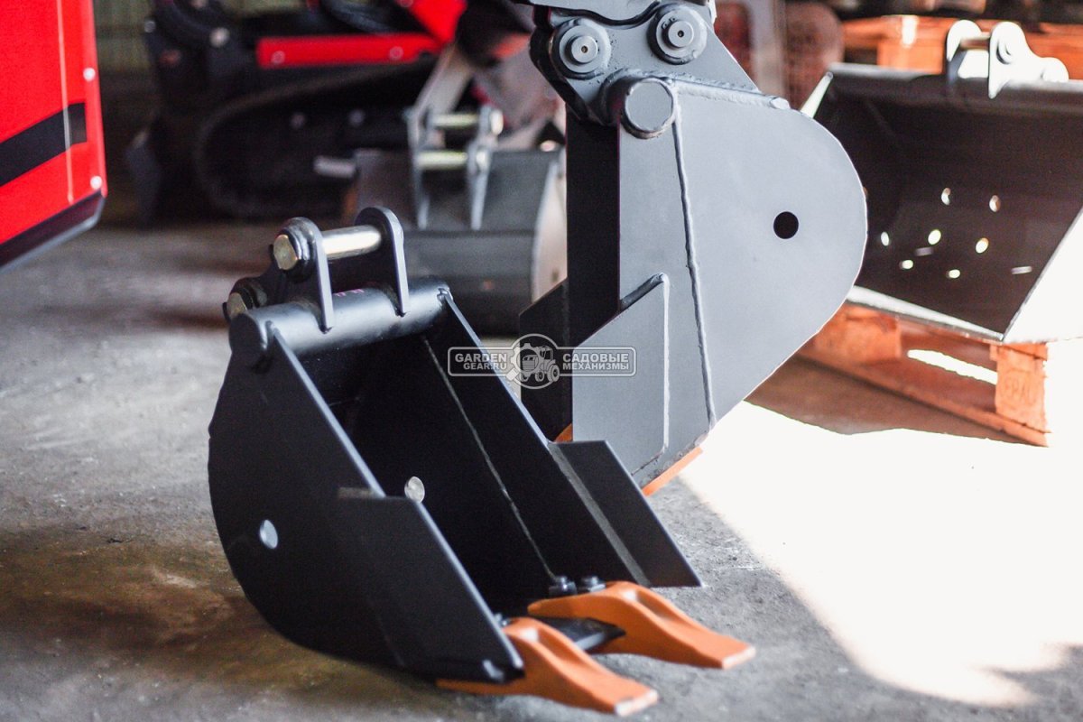 Ковш траншейный RED 250 мм. для мини-экскаватора, 28,5 кг.