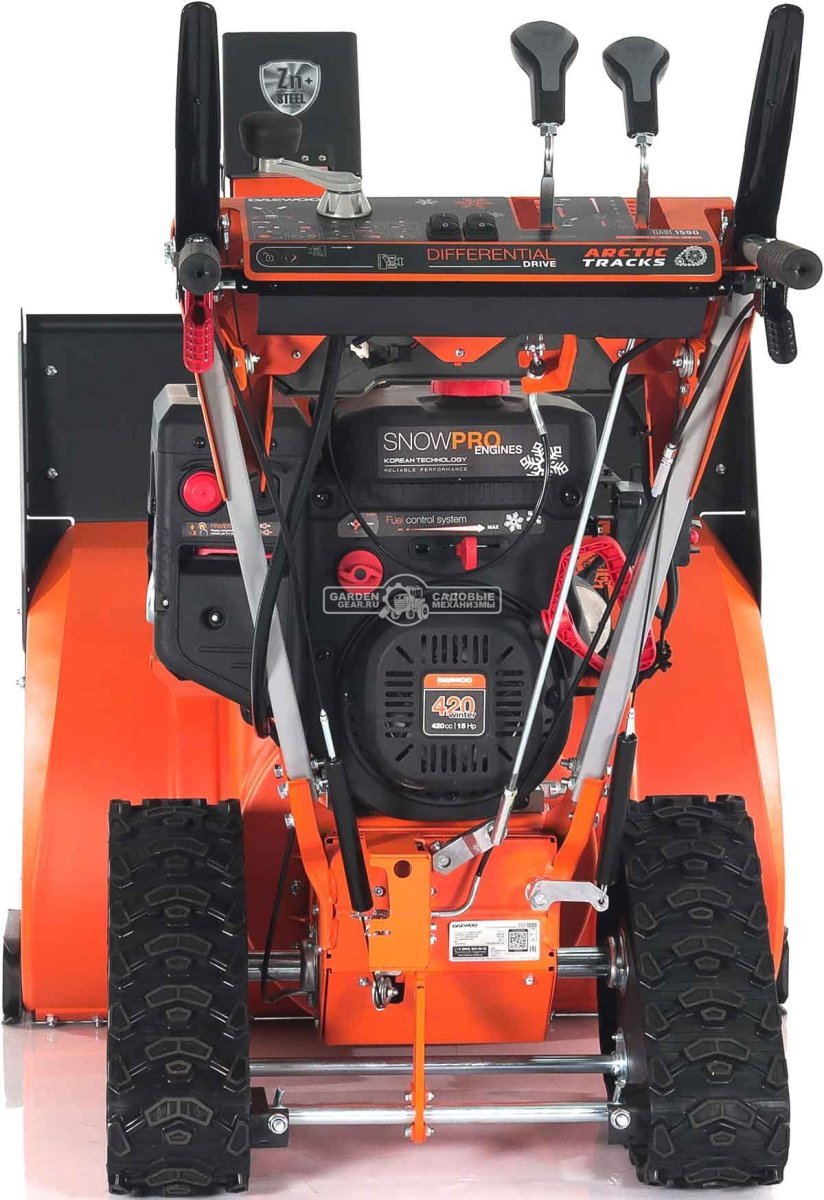 Снегоуборщик Daewoo DAST 1590 гусеничный (PRC, 88 см., Daewoo, 420 см3, эл/стартер 220В, фара, 3-х угольные гусеницы, 140 кг.)