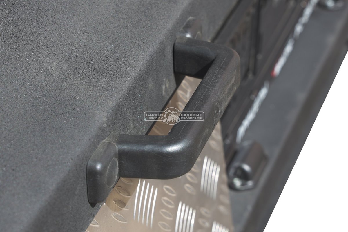 Прицеп с опускающейся платформой на пневмоподвеске Baltic Mechanic Polygon-City PC 750 для перевозки мини-спецтехники, пневмолифт, крышка, 3500x1500