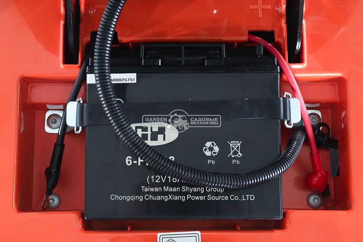 Садовый трактор Yard Fox T 108SCH (PRC, Loncin LC1P92F-1, 452 куб.см., гидростатика, боковой выброс, ширина кошения 108 см, 170 кг)