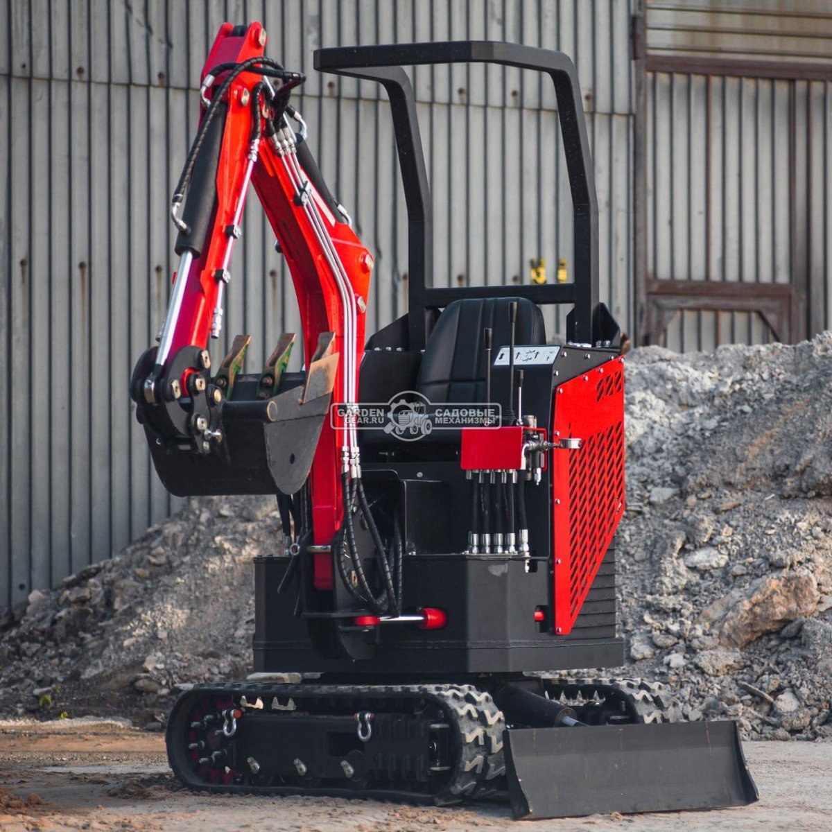 Гусеничный полноповоротный экскаватор RED Rhino RBX-15 Zongshen GB750EFI 30 л.с., глубина копания 2,0 м., ковш 250 мм., 1200 кг.