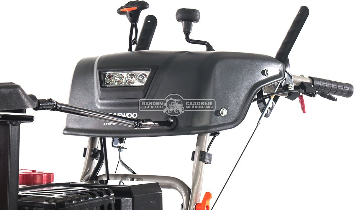 Снегоуборщик Daewoo DAST 427 (EFI) гусеничный (PRC, 68 см, Daewoo WXE 300 EFI, 260 см3, запуск от аккумулятора, фара, гусеницы Arctic track, 120 кг.)