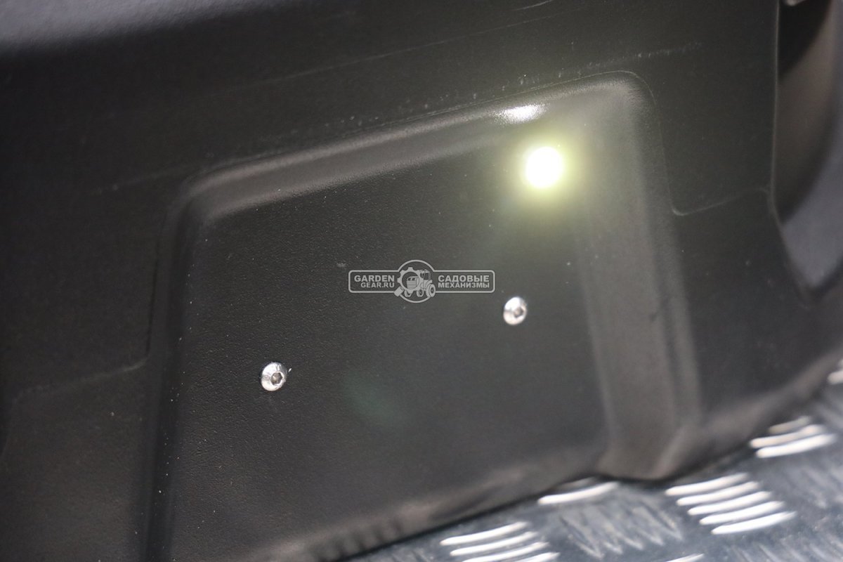 Прицеп с опускающейся платформой на пневмоподвеске Baltic Mechanic Polygon-City PC 750 Спарка для перевозки спецтехники, пневмолифт, крышка, 3500x1500