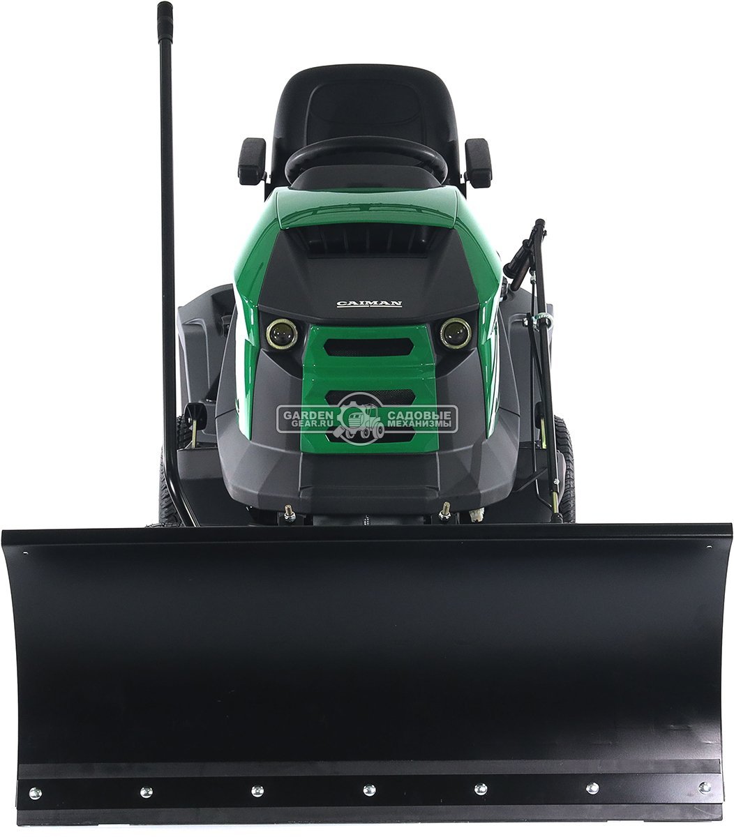 Садовый трактор Caiman Comodo Max 2WD 107D2C2 с отвалом 120 см и цепями на колеса