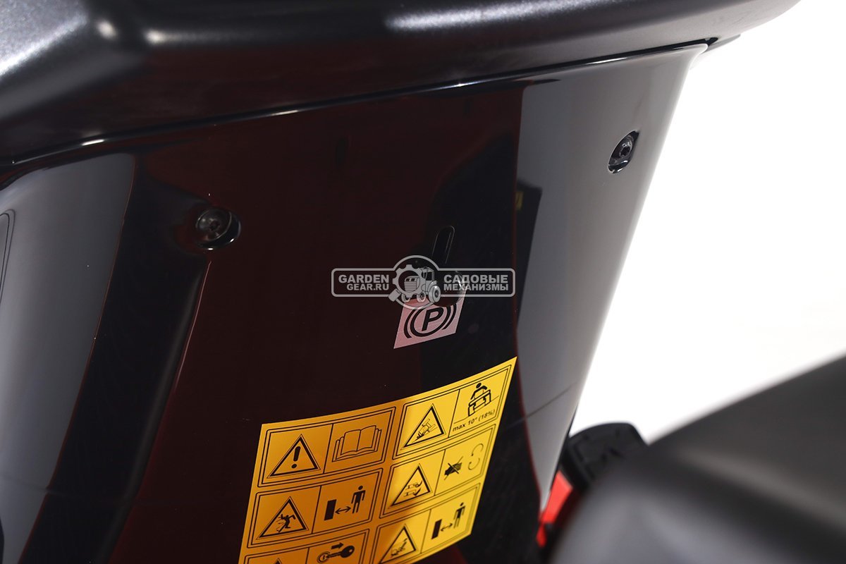 Садовый трактор SABO 110-S (GER, Sabo V-Twin, 708 куб.см., гидростатика, боковой выброс, мульчирование, ширина кошения 110 см, 234 кг.)