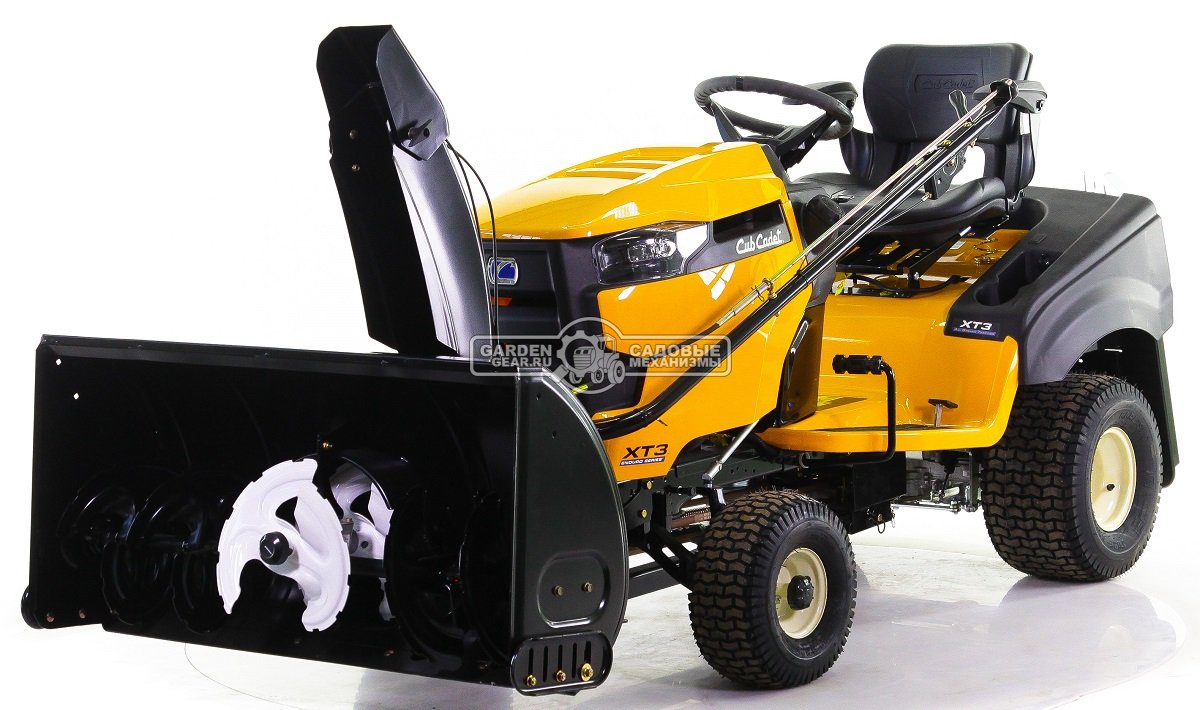 Снегоуборочный трактор Cub Cadet XT3 QR95 с 3X роторным снегоуборщиком и цепями на колеса