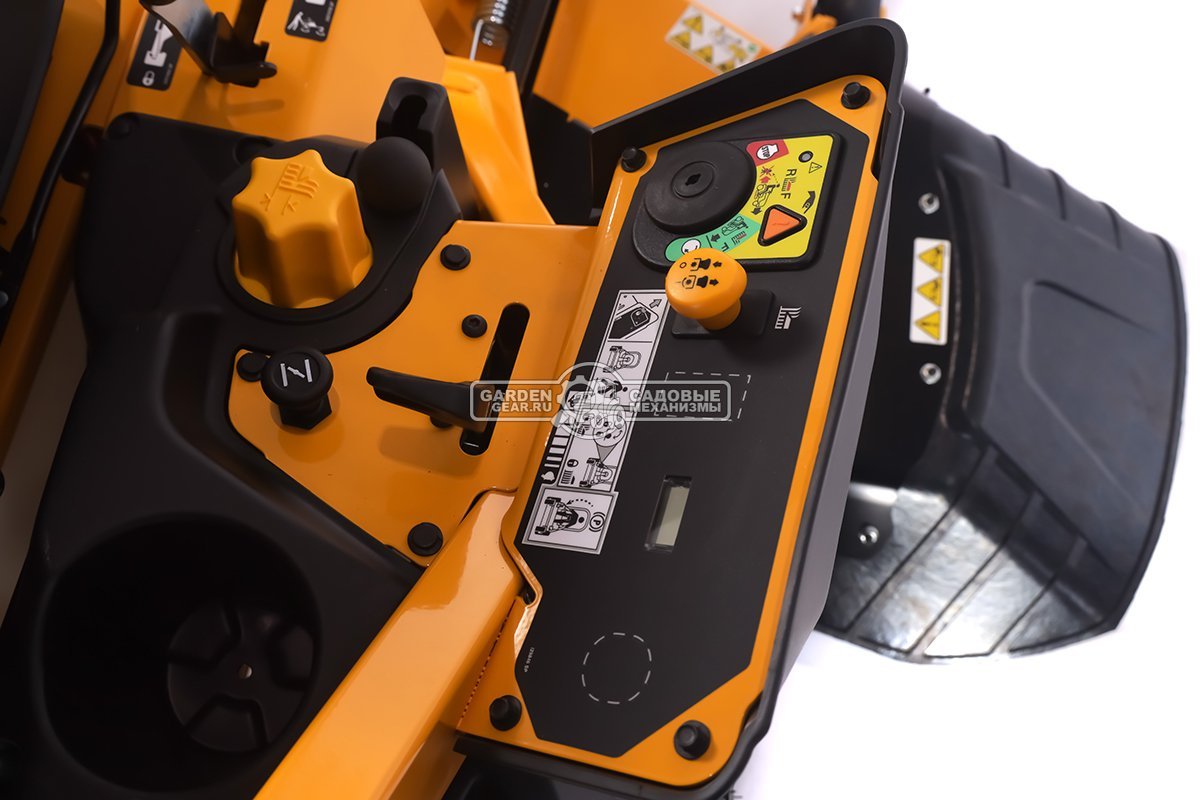 Садовый райдер Cub Cadet Ultima Series ZTXS6 60 с нулевым радиусом разворота (USA, Kawasaki, 852 куб.см., гидростатика, ширина 152 см., 680 кг.)