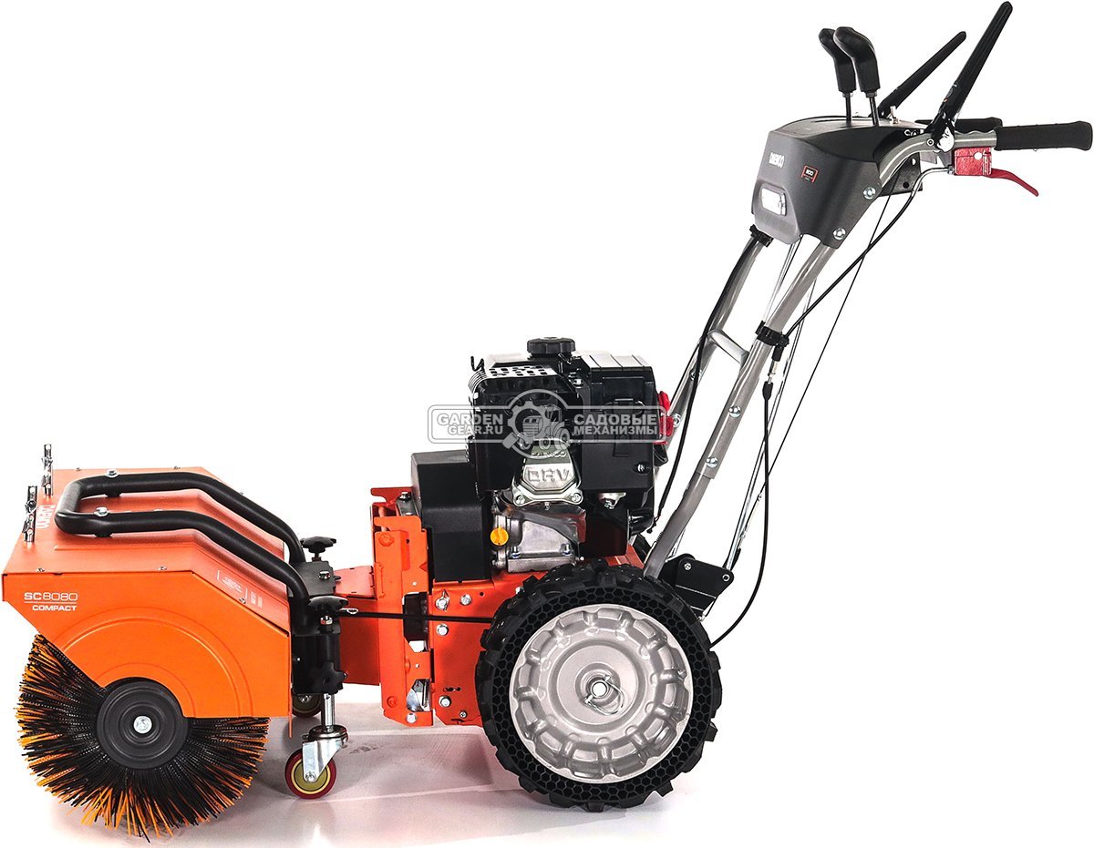 Комбимашина Daewoo SC 8080 с щеткой 80 см. и снегоуборщиком 56 см. (PRC, Daewoo, 221 куб. см., запуск от аккумулятора 21В, скорости 6/2, 87 кг.)
