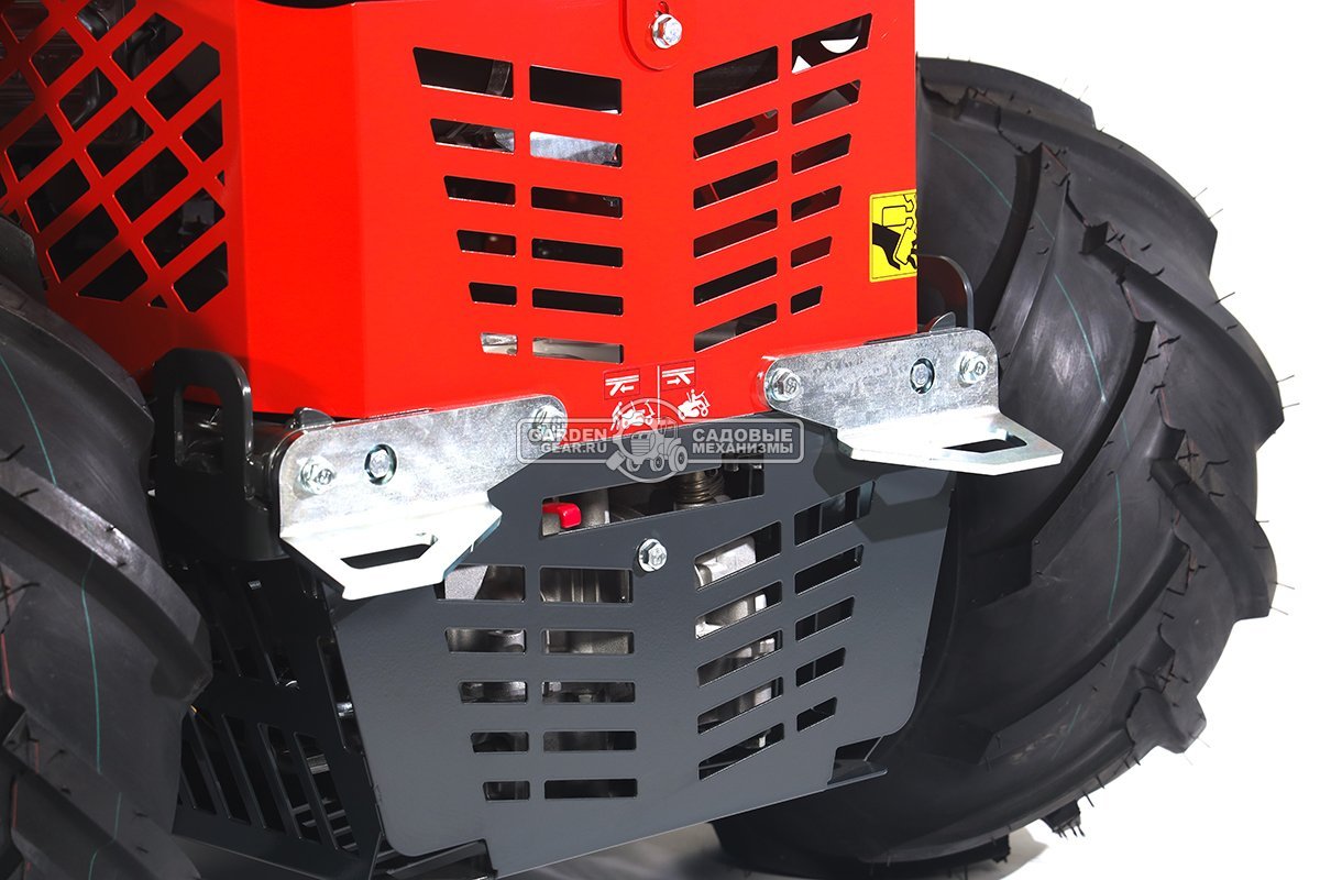 Садовый трактор для высокой травы и работы на склонах SABO GLADIATOR 95 F AWD (GER, B&S Intek 8-44C8, 724 куб.см., 95 см, дифференциал, 388 кг.)