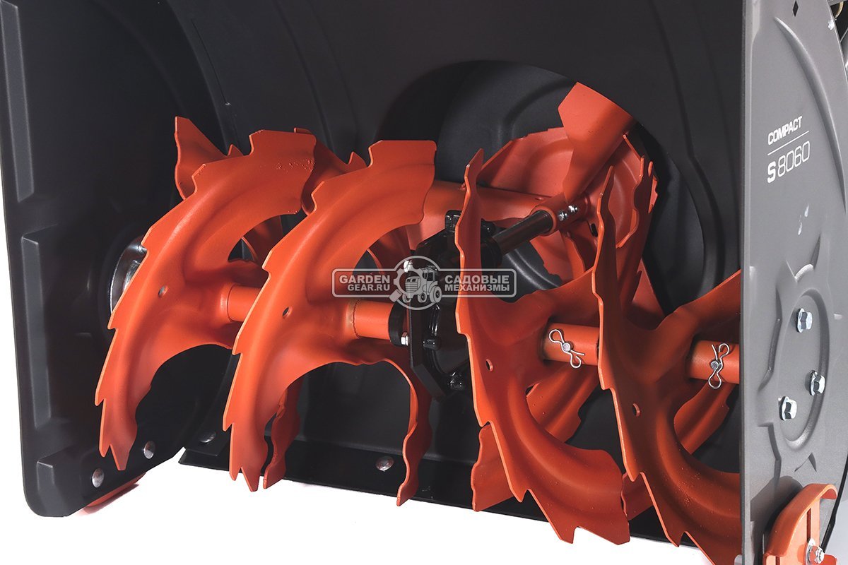 Снегоуборщик Daewoo S 8060 гусеничный (PRC, 61 см., Daewoo, 220 куб.см., эл/стартер 21В, фара, скорости 6/2, подогрев рукояток, 83 кг.)