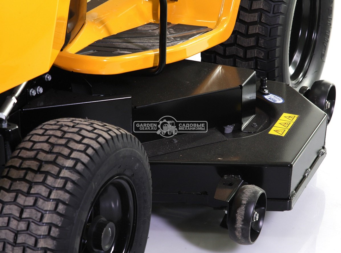 Садовый трактор Cub Cadet XT3 QS137 (USA, Kawasaki, V-Twin, 726 куб.см., гидростатика, боковой выброс, ширина кошения 137 см., 270 кг.)