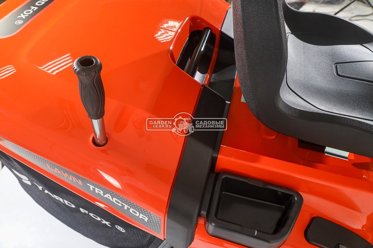 Садовый трактор Yard Fox T 86RBH (PRC, Loncin, 352 куб.см., гидростатика, травосборник 245 л, ширина кошения 86 см, 184 кг)