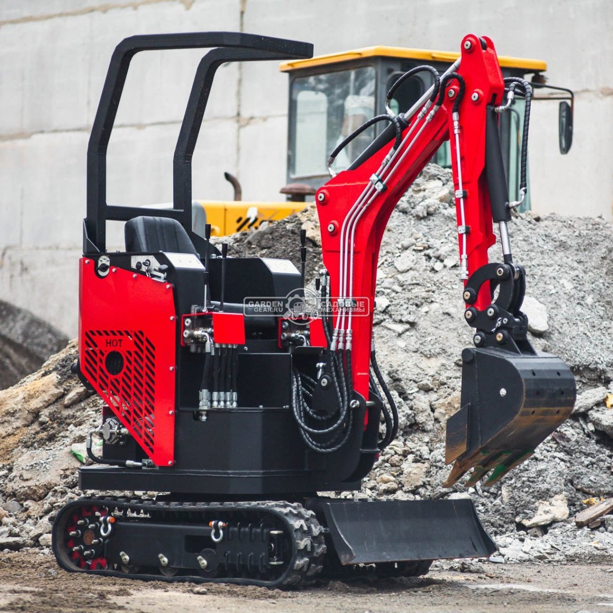 Гусеничный полноповоротный экскаватор RED Rhino RBX-15 Zongshen GB750EFI 30 л.с., глубина копания 2,0 м., ковш 250 мм., 1200 кг.