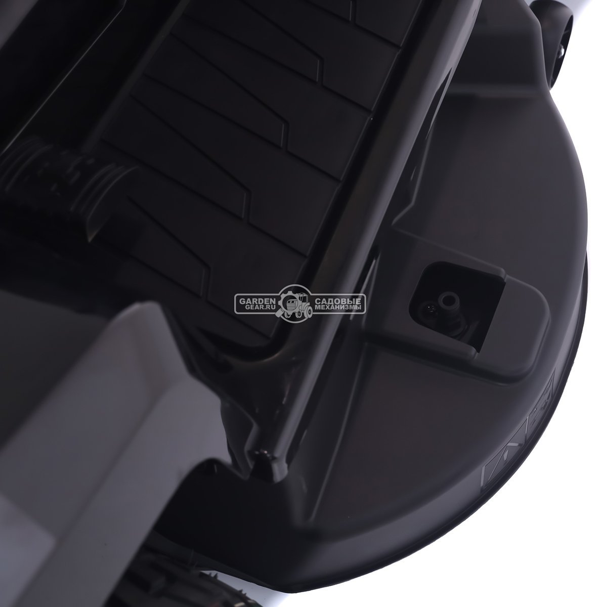 Садовый трактор Steviman TH-339 (PRC, Loncin 586 куб.см., гидростатика, ширина кошения 98 см, травосборник 250 л, 198 кг)