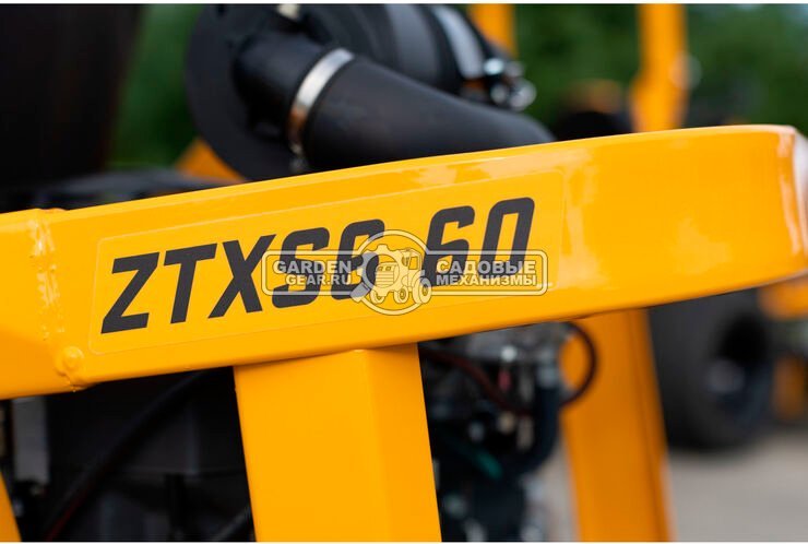 Садовый райдер Cub Cadet Ultima Series ZTXS6 60 с нулевым радиусом разворота (USA, Kawasaki, 852 куб.см., гидростатика, ширина 152 см., 680 кг.)