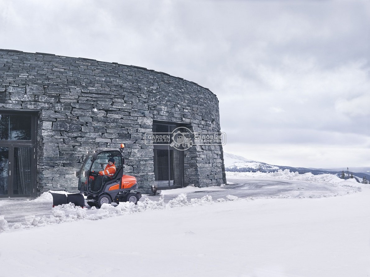 Снегоуборочный отвал с изменяемой геометрией Husqvarna для райдера P 525D требуется гидравлический комплект и противовес