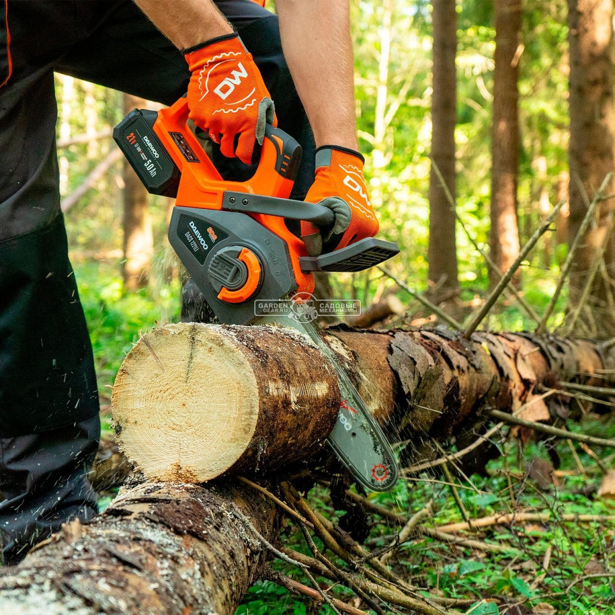 Пила аккумуляторная цепная Daewoo DACS 1221Li 12" без АКБ и ЗУ (PRC, BL 21В, натяжение цепи без инструмента, 3/8"-1.1-45E, 3.8 кг)