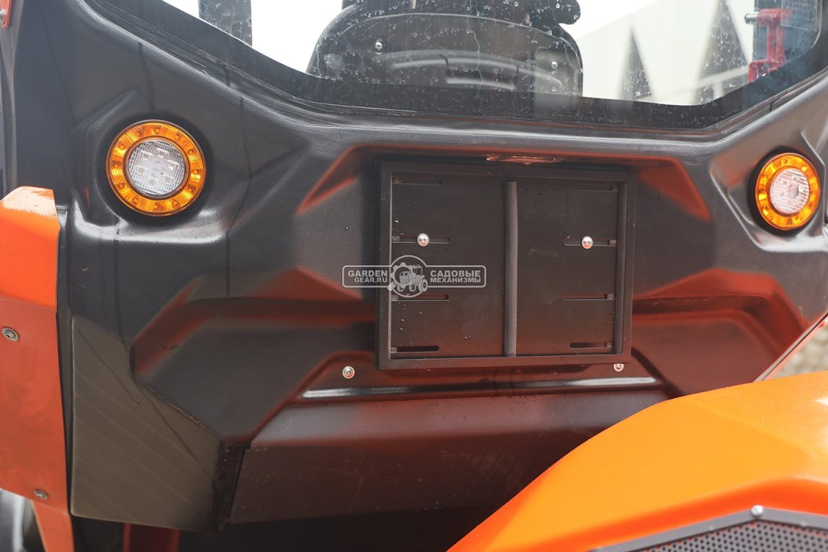 Фронтальный погрузчик Нева с кабиной (RUS, ММЗ-3LDT, 42 л.с., 60 л/мин, грузоподъемность 1200 кг, 2100 кг)