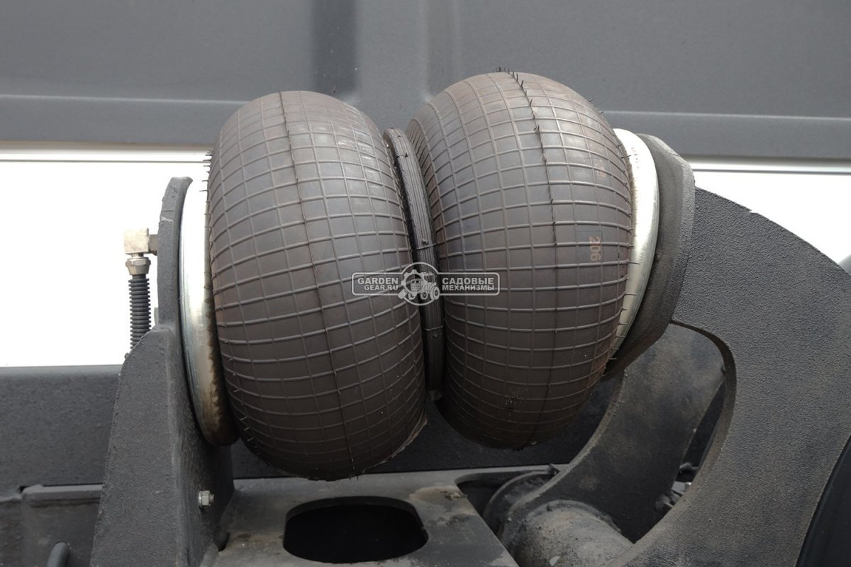 Прицеп с опускающейся платформой на пневмоподвеске Baltic Mechanic Polygon-City PC 750 Спарка для перевозки спецтехники, пневмолифт, крышка, 3500x1500