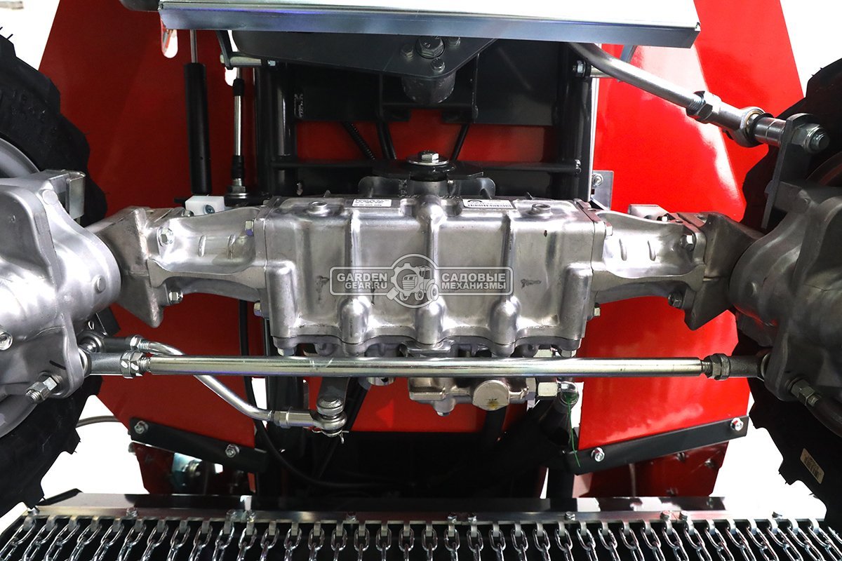 Садовый трактор для высокой травы и работы на склонах SABO GLADIATOR 95 F AWD (GER, B&S Intek 8-44C8, 724 куб.см., 95 см, дифференциал, 388 кг.)