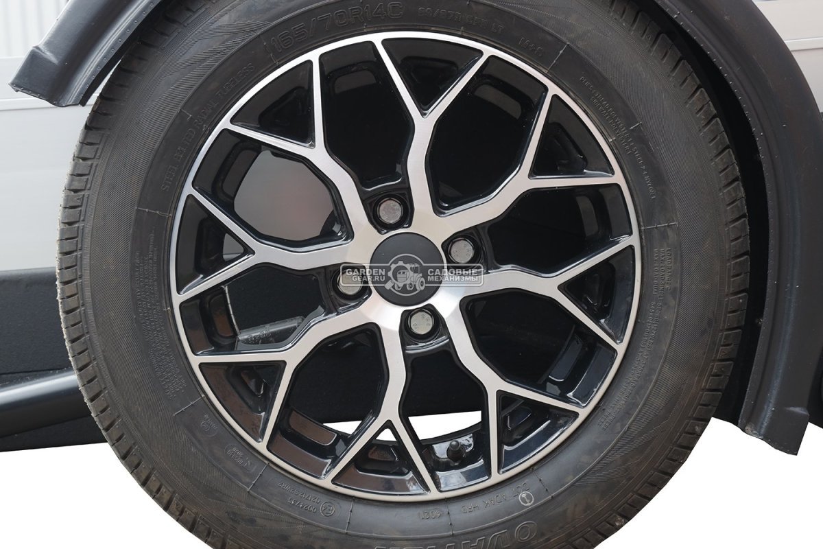 Прицеп с опускающейся платформой на пневмоподвеске Baltic Mechanic Polygon-City PC 750 для перевозки мини-спецтехники, пневмолифт, крышка, 3500x1500