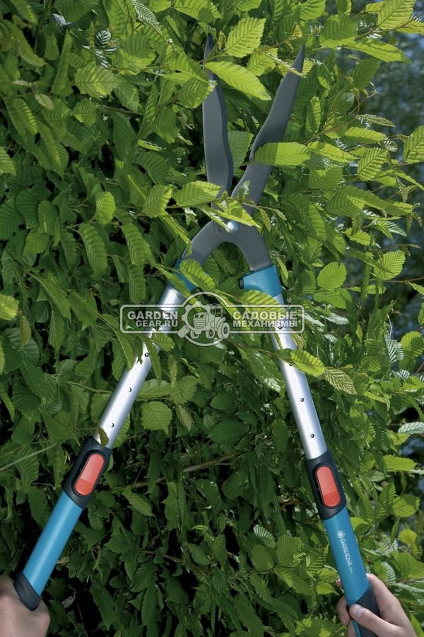 Комплект: Ножницы для живой изгороди телескопические Gardena Comfort 700 T + секатор Gardena Classic
