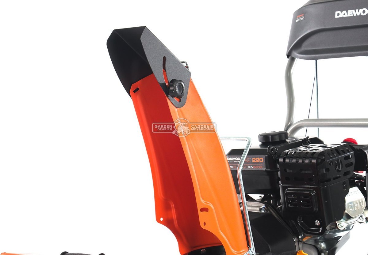 Комбимашина Daewoo SC 7080 с щеткой 80 см. и снегоуборщиком 56 см. (PRC, Daewoo, 220 куб.см., скорости 6/2, 83 кг.)