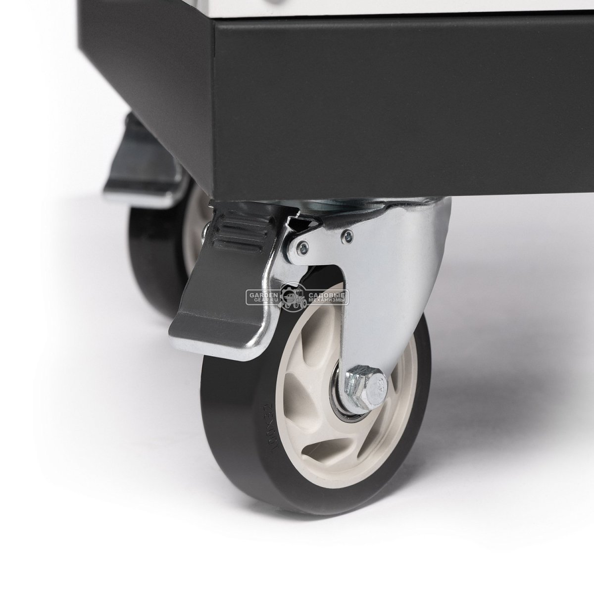 Дизельный генератор Daewoo DDAE 10000SE 2024 в шумозащитном кожухе (PRC, 531 см3, 14 л.с., 7.2/8.0 кВт, электростарт, колеса, ATS, 16 л, 160 кг)