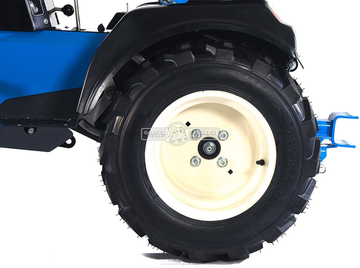 Садовый трактор Нева MT1-ZS (RUS, дека 110 см. - опция, Zongshen GB420SE, 420 см3, механич.трансмиссия, фара, боковой выброс, 395 кг)