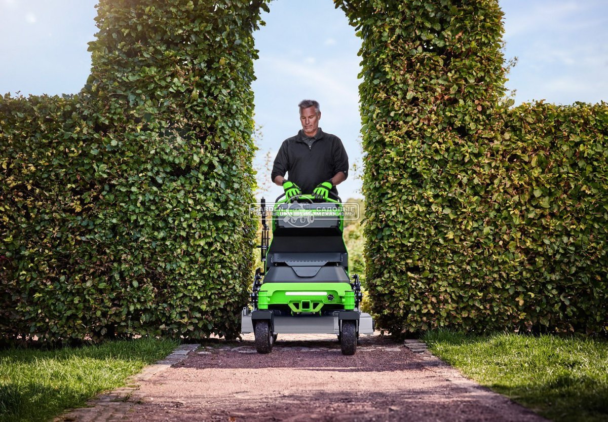Садовый минирайдер GreenWorks ZTCS92 Stand-On аккумуляторный с нулевым радиусом разворота (PRC, 92 см, 82В, 105 Ач / 8 кВтч, 430 кг)
