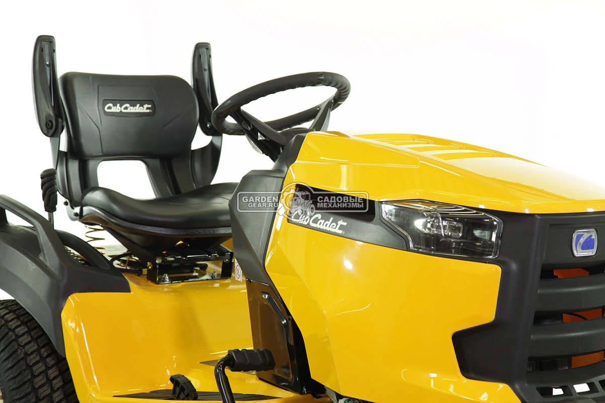 Садовый трактор Cub Cadet XT3 QS127 (USA, Kawasaki, V-Twin, 726 куб.см., гидростатика, боковой выброс, ширина кошения 127 см., 260 кг.)