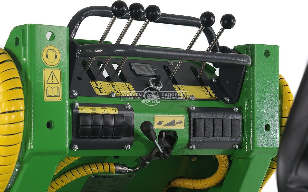 Универсальная машина мини-погрузчик Baumech ML-02 Eco с электродвигателем