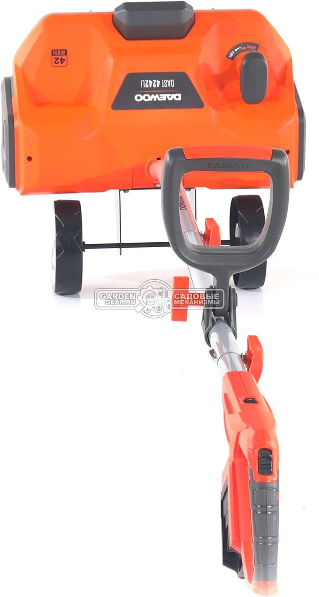 Снегоуборщик аккумуляторный / лопата Daewoo DAST 4242Li SET с 2 АКБ 4 А/ч и ЗУ (PRC, BL 2х21В, ширина 42 см, 6.8 кг)