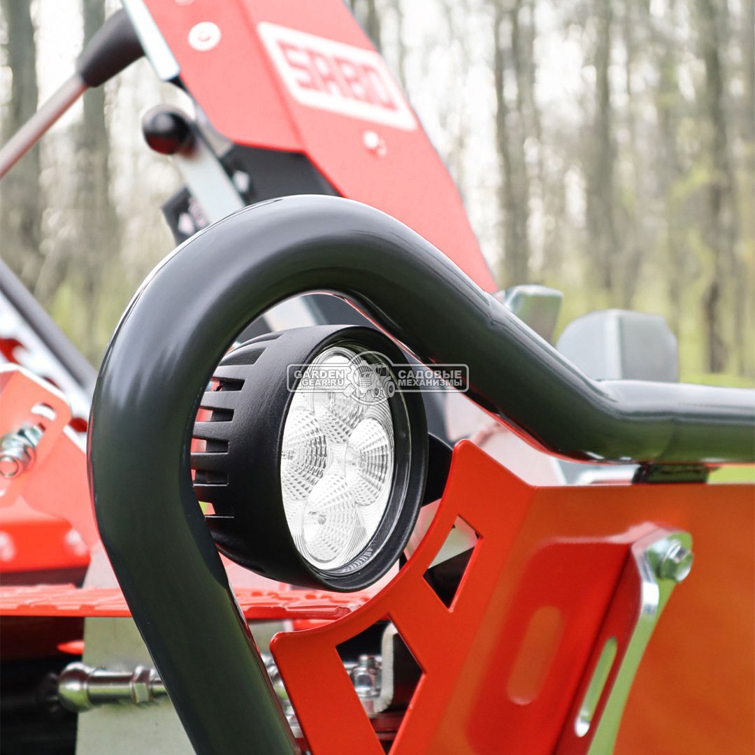 Садовый трактор для высокой травы и работы на склонах SABO GLADIATOR 95 F AWD (GER, B&S Intek 8-44C8, 724 куб.см., 95 см, дифференциал, 388 кг.)