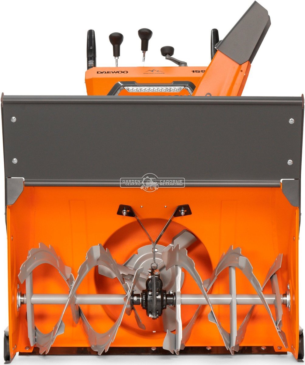 Снегоуборщик Daewoo DAST 1590 (LCT) гусеничный (PRC, 88 см, Daewoo WXE350, 310 куб.см., запуск от аккумулятора, фара, 3-х угольные гусеницы, 161 кг.)