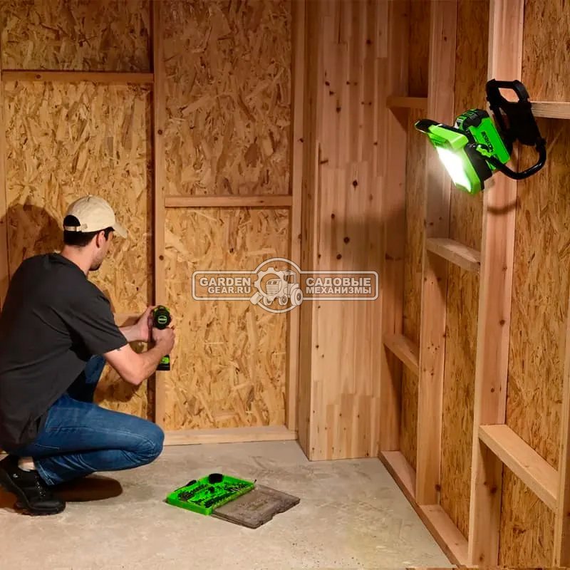 LED прожектор Greenworks G40WLH 40V без АКБ и ЗУ (220В / 40В,  1000 лм / 2000 лм, 1.8 кг)