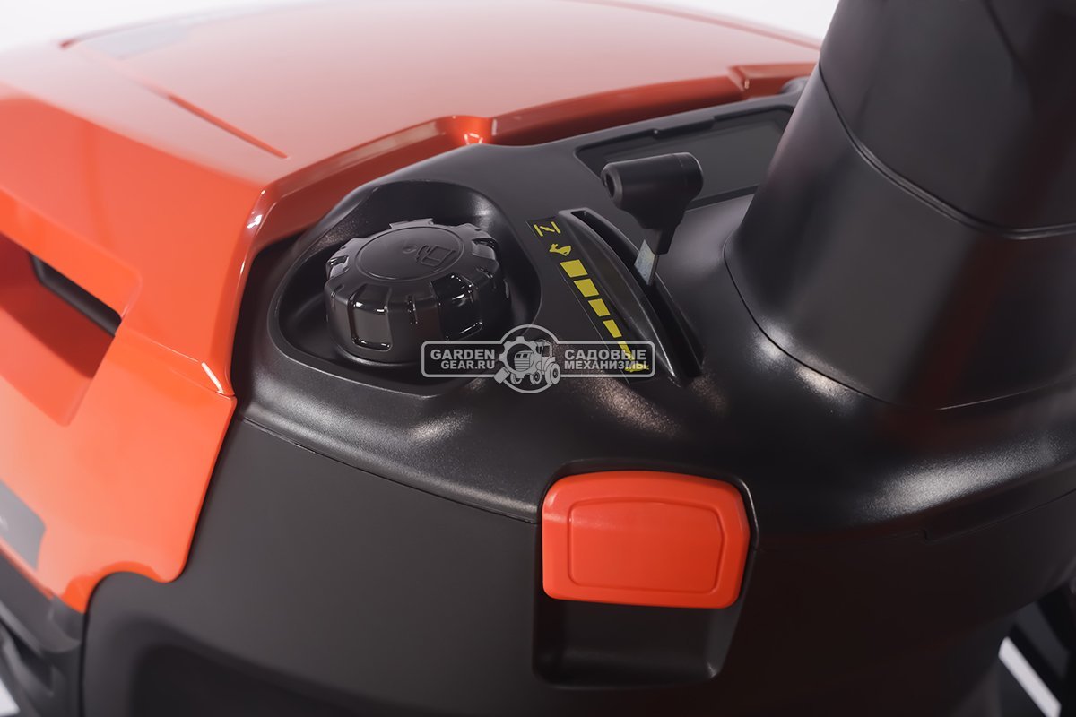 Садовый трактор Yard Fox Optima T 108 SDH (PRC, Loncin V-Twin 586 куб.см., гидростатика, боковой выброс, ширина кошения 108 см, 200 кг)