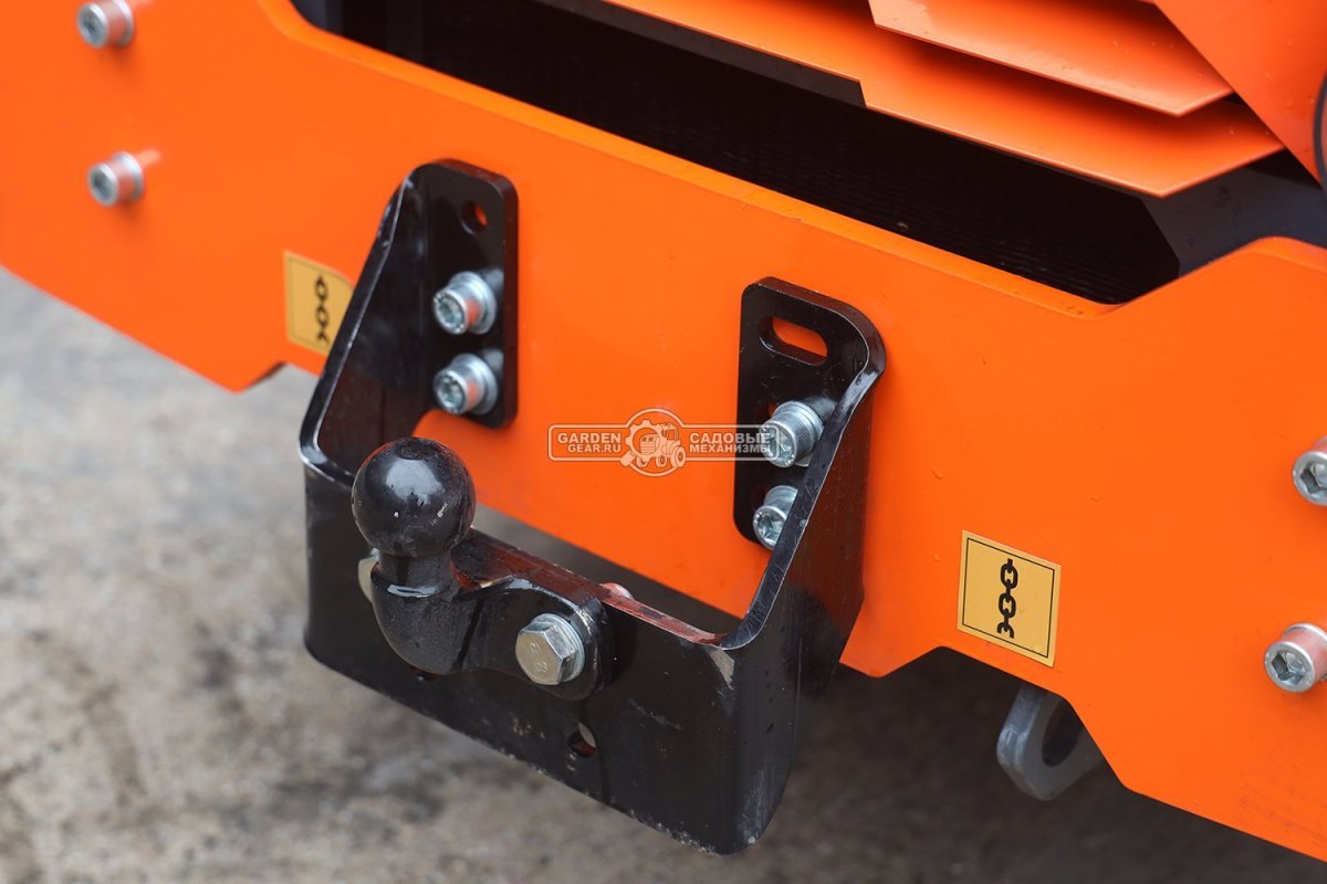 Фронтальный погрузчик Нева с кабиной (RUS, ММЗ-3LDT, 42 л.с., 60 л/мин, грузоподъемность 1200 кг, 2100 кг)