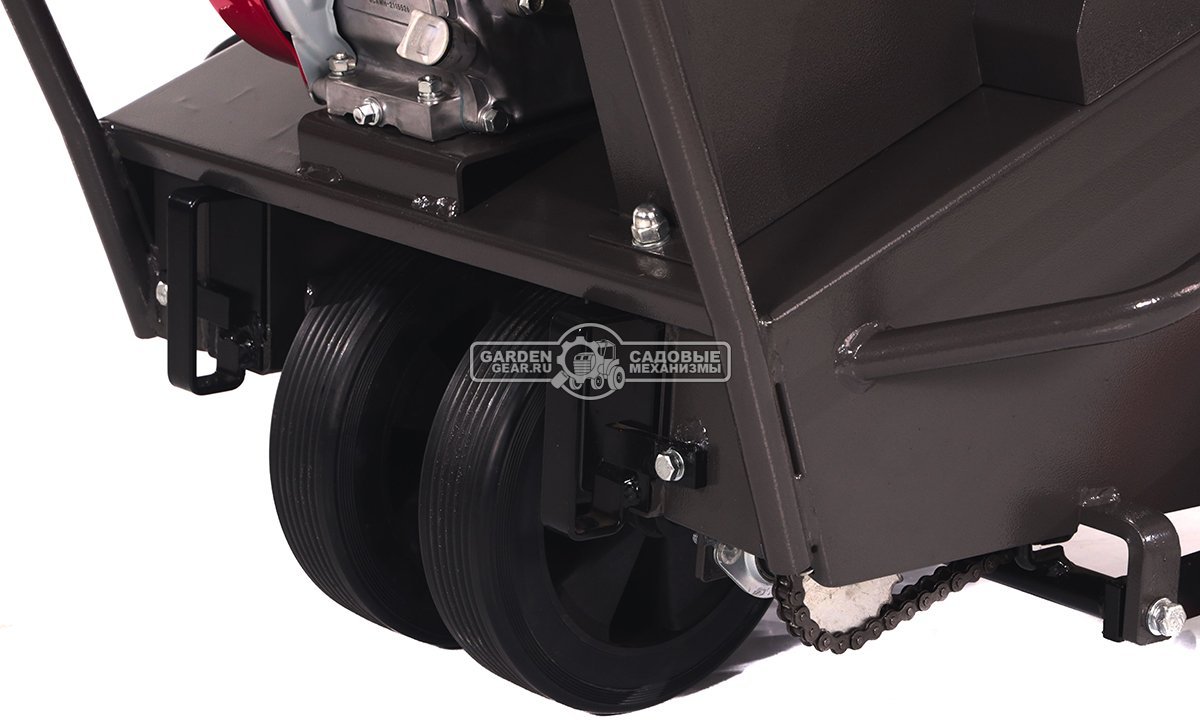 Аэратор бензиновый профессиональный Caiman Aero 55H (RUS, 53 см, Honda GX160, 163 куб.см., сталь, 30 полых шипов, 170 кг.)