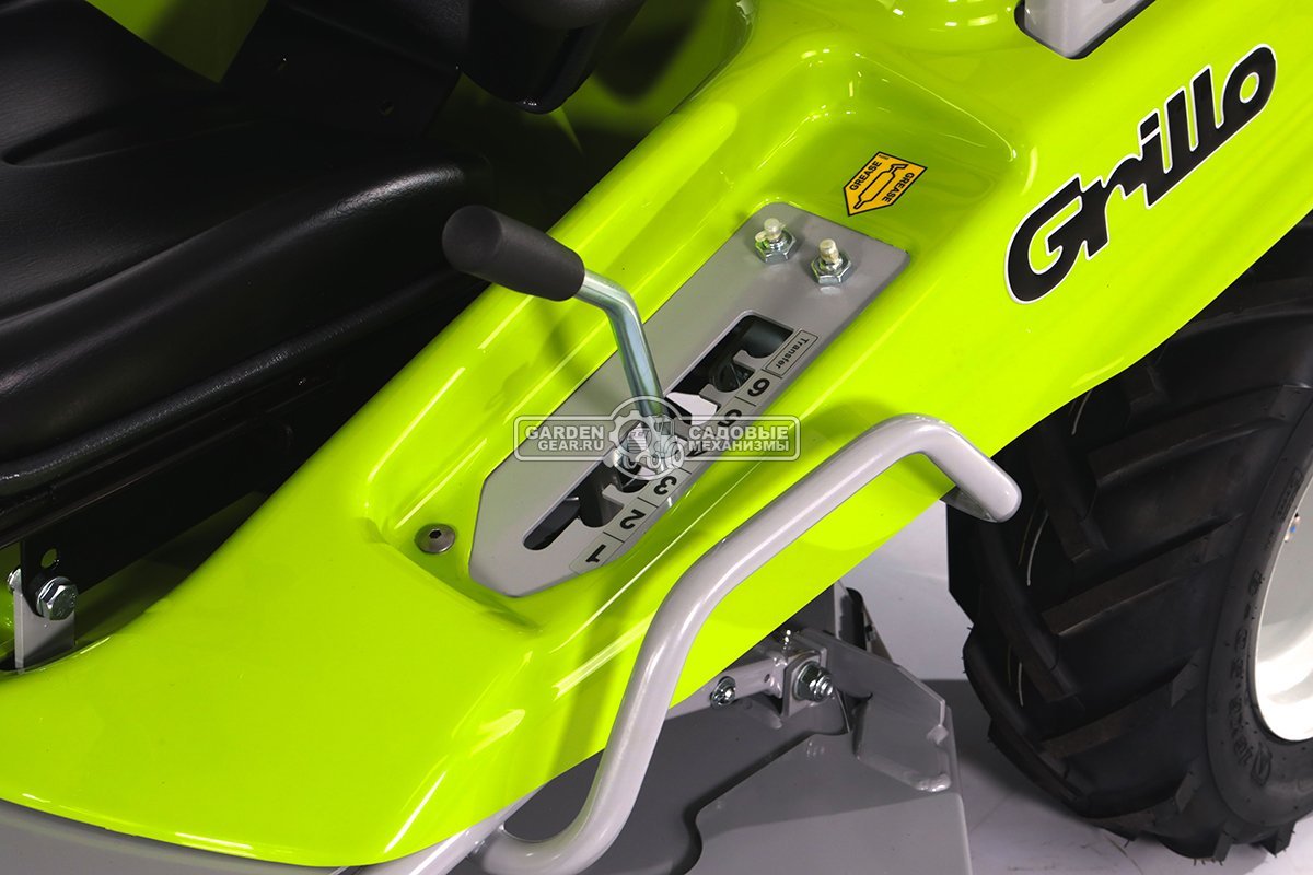 Садовый трактор для высокой травы и работы на склонах Grillo Climber 7.18 (ITA, B&S Intek, 656 куб.см3, задний выброс, дифференциал, 85 см, 245 кг)