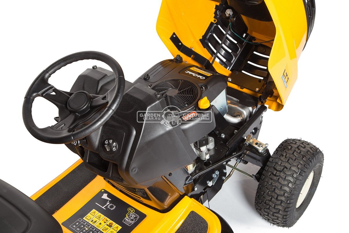 Садовый трактор Cub Cadet LT1 NR92 (USA, Cub Cadet, 439 куб.см., механика, травосборник 240 л., ширина кошения 92 см., 195 кг.)