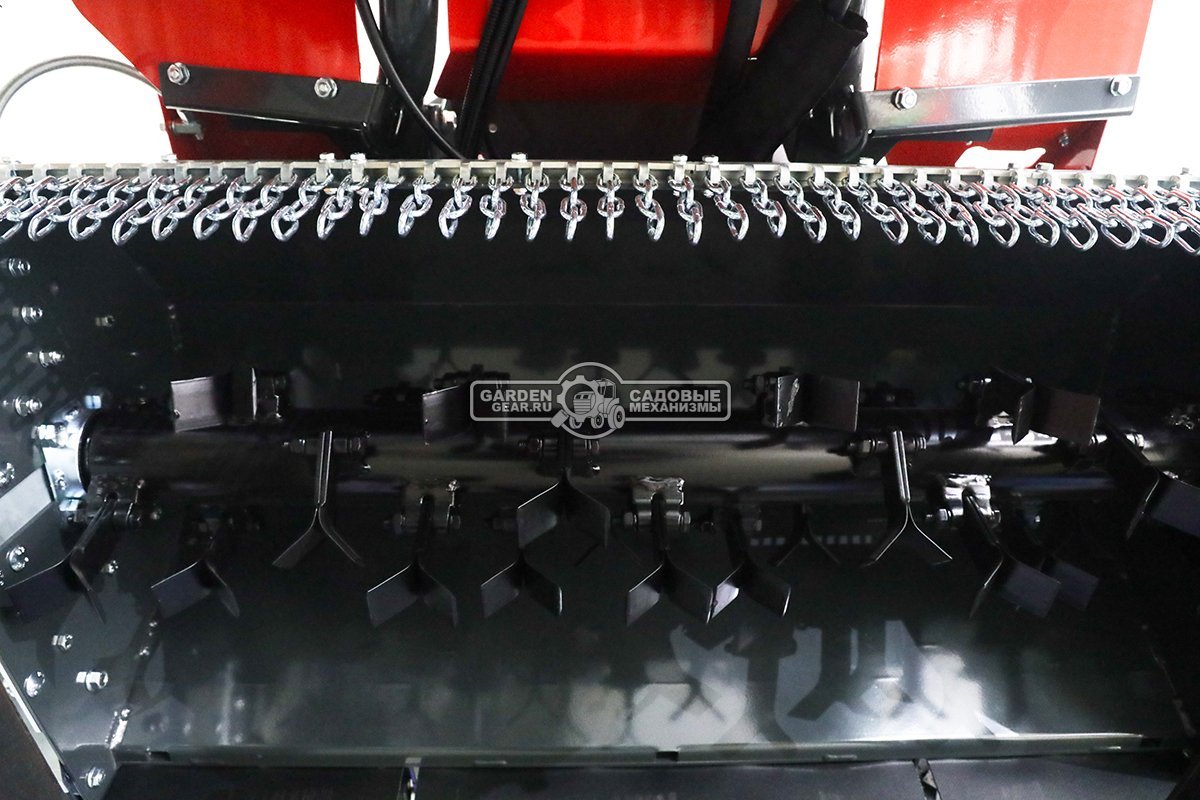 Садовый трактор для высокой травы и работы на склонах SABO GLADIATOR 95 F AWD (GER, B&S Intek 8-44C8, 724 куб.см., 95 см, дифференциал, 388 кг.)