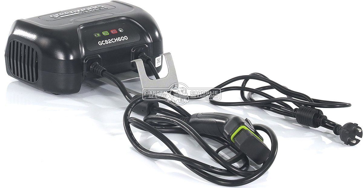 Зарядное устройство настенное GreenWorks GС82СH600 для садовых райдеров GC82LT107/GC82ZT107
