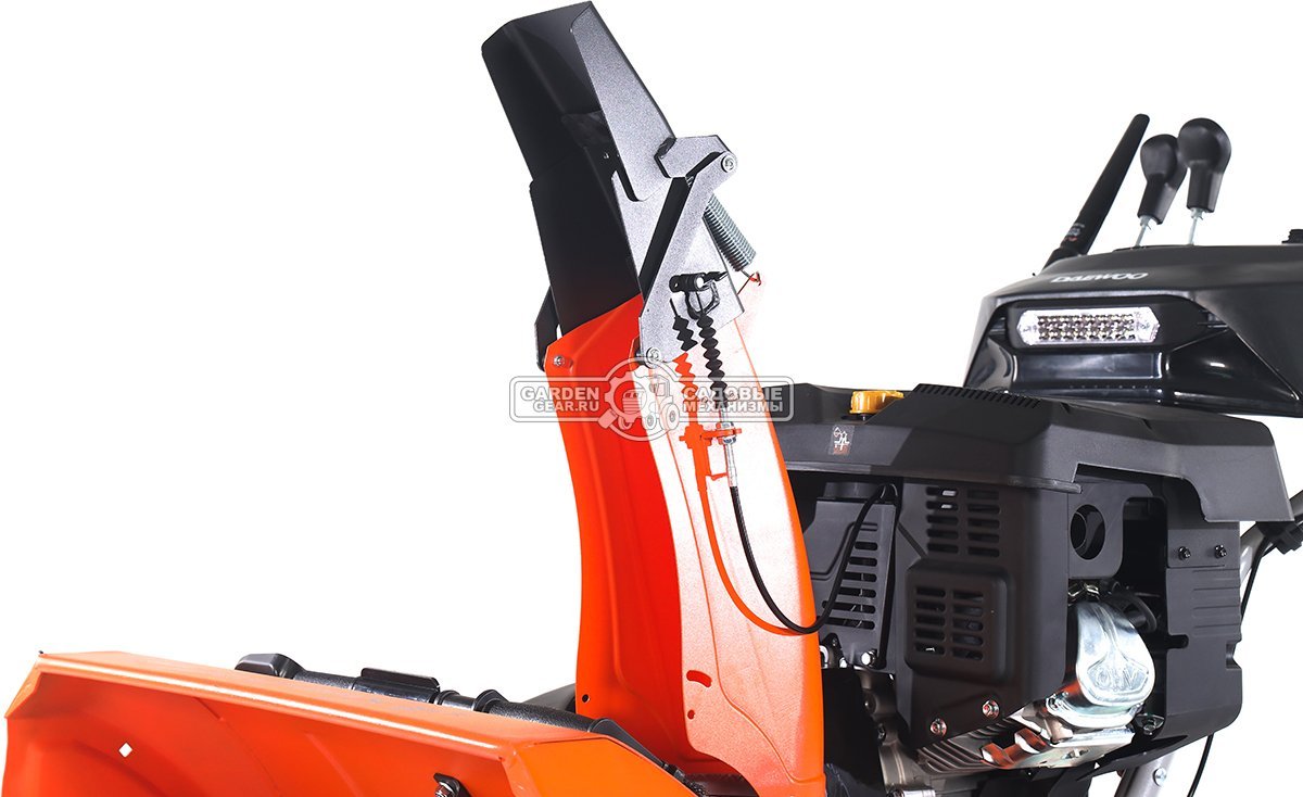 Снегоуборщик Daewoo DAST 1780 Hydro гусеничный (PRC, 77 см, Daewoo WXE450, 450 куб.см., запуск от аккумулятора, фара, гидростатика, 150 кг.)