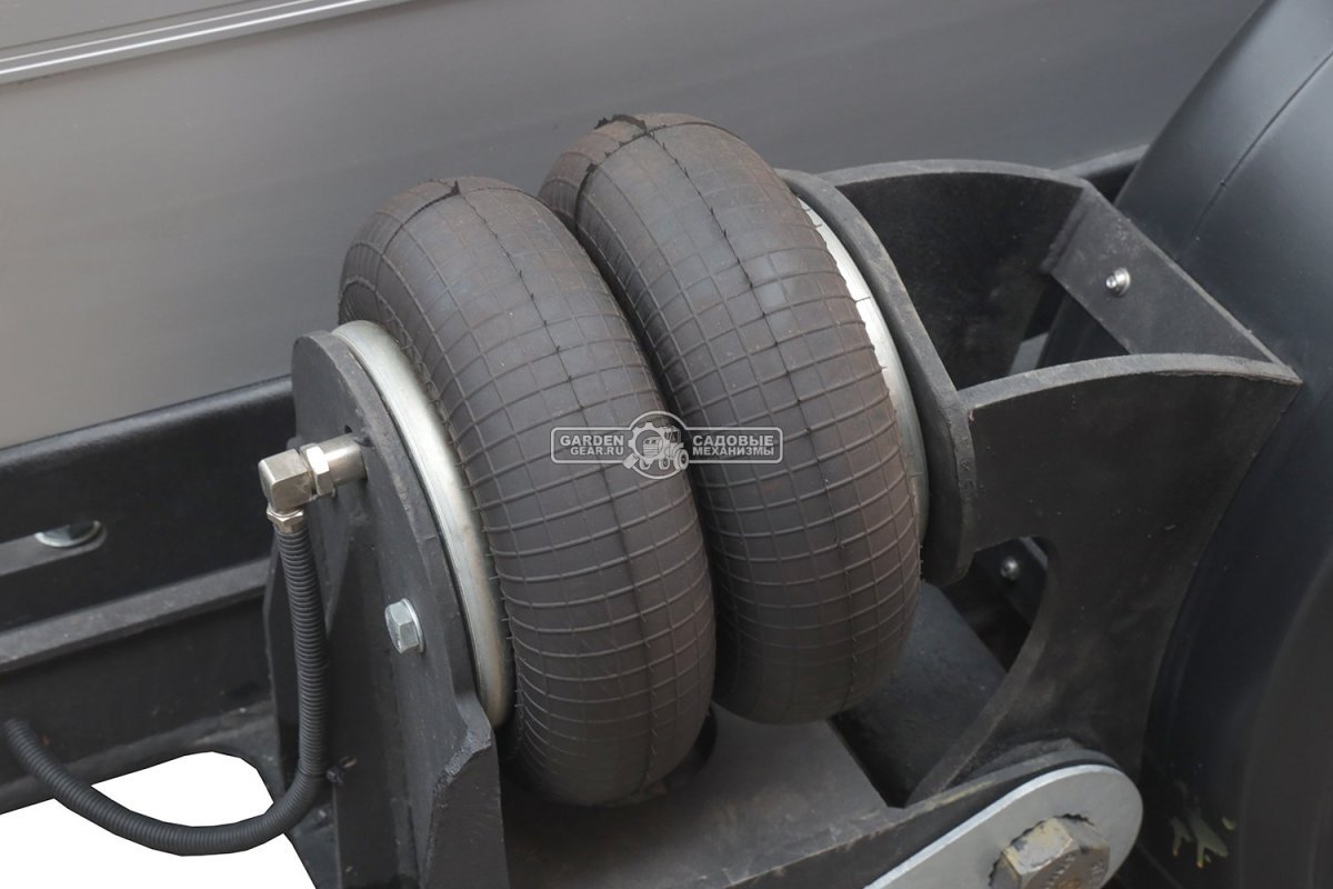 Прицеп с опускающейся платформой на пневмоподвеске Baltic Mechanic Polygon-City PC 750 Спарка для перевозки спецтехники, пневмолифт, крышка, 3500x1500