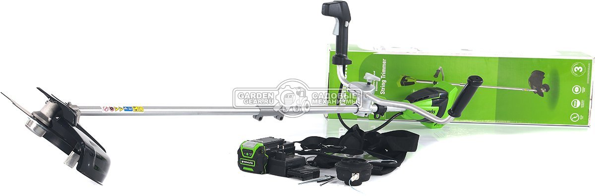 Мотокоса аккумуляторная GreenWorks GD40BCB с АКБ 4 А/ч и ЗУ (PRC, BL 40В, верхнее расп.двигателя, 4Т нож + леска 2.0 мм, Т-рукоятка, ремень, 4.5 кг)
