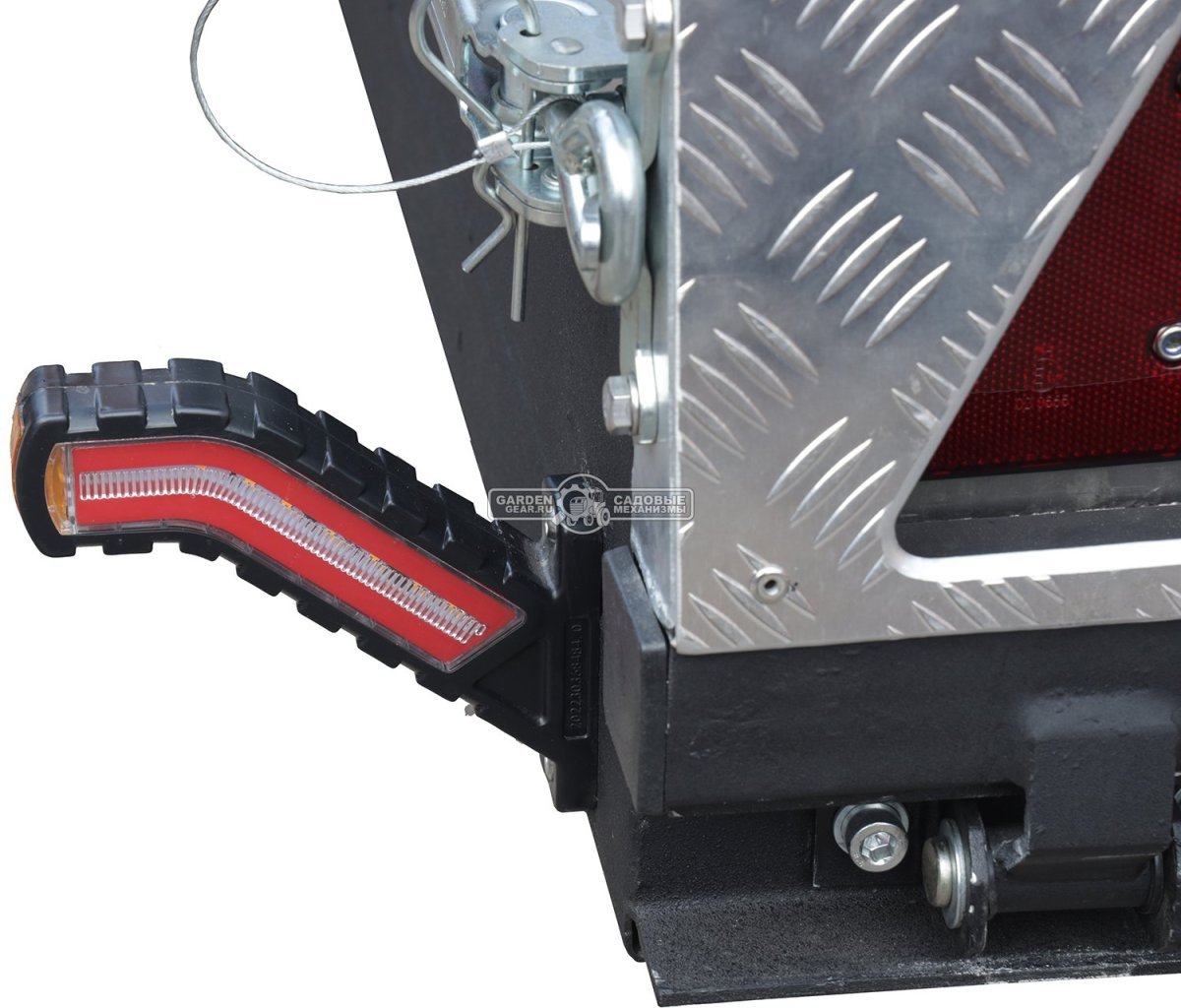 Прицеп с опускающейся платформой на пневмоподвеске Baltic Mechanic Polygon-City PC 750 для перевозки мини-спецтехники, пневмолифт, крышка, 3500x1500