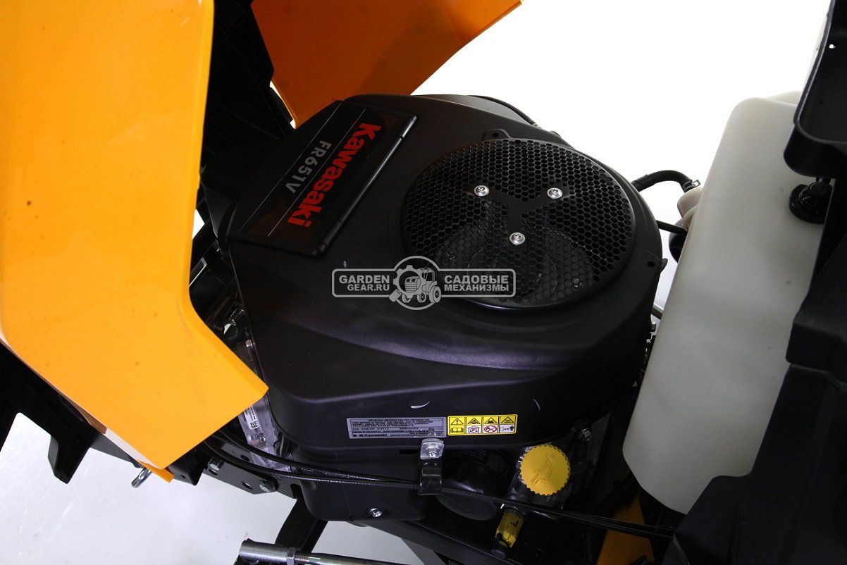 Садовый трактор Cub Cadet XT3 QS137 (USA, Kawasaki, V-Twin, 726 куб.см., гидростатика, боковой выброс, ширина кошения 137 см., 270 кг.)