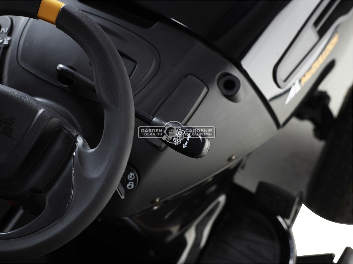 Садовый трактор McCulloch M155-107TC PowerDrive (USA, B&S 4155, 500 куб.см., вариатор CVT, травосборник 320 л., ширина кошения 107 см., 245 кг.)