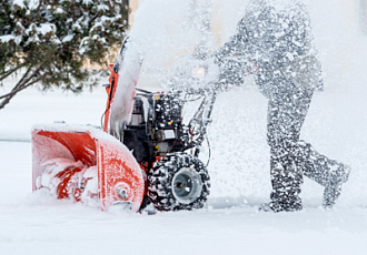 Рейтинг снегоуборщиков для дачи 2021 и не только